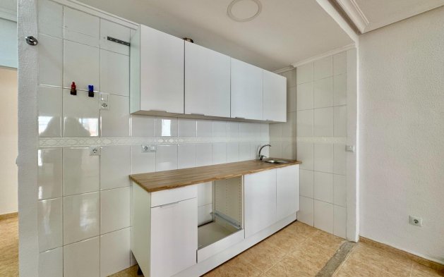 Resale - Apartment / flat - Torrevieja - Centro