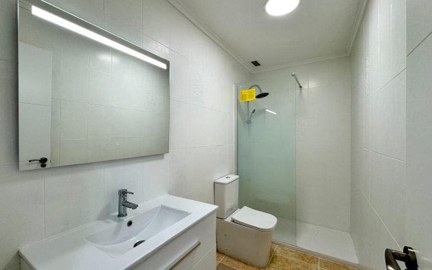 Resale - Apartment / flat - Torrevieja - Centro