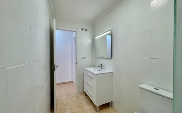 Resale - Apartment / flat - Torrevieja - Centro