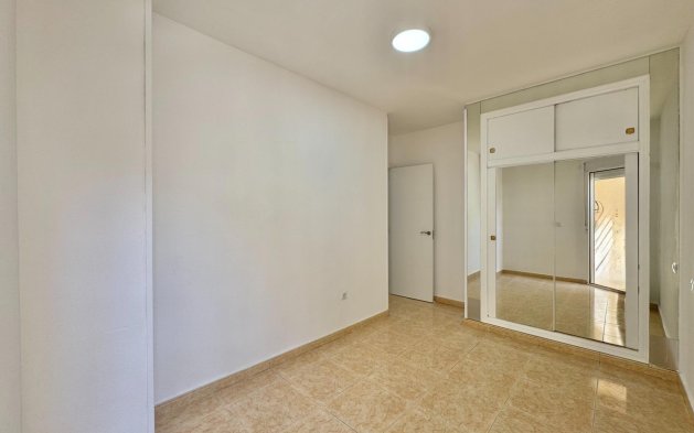 Resale - Apartment / flat - Torrevieja - Centro