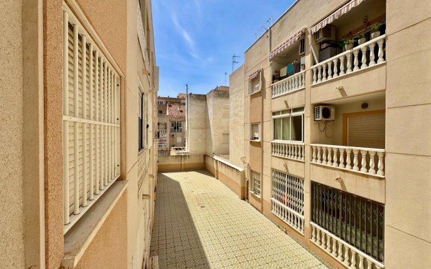 Resale - Apartment / flat - Torrevieja - Centro