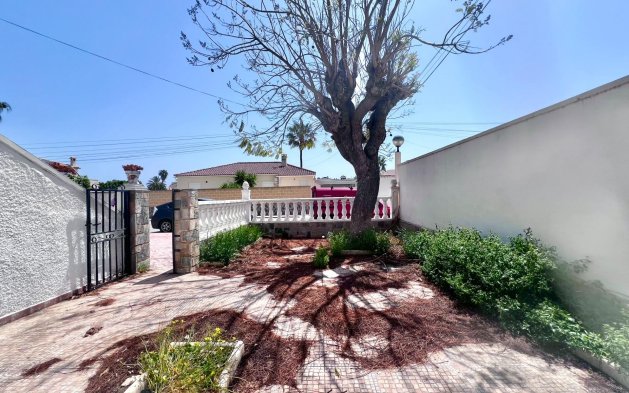 Resale - Bungalow - Orihuela Costa - La Regia