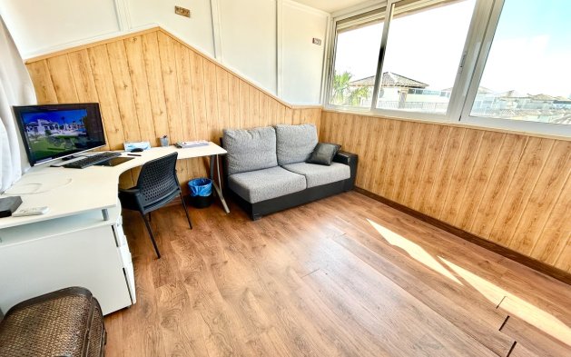 Begagnad - Lägenhet / lägenhet - Torrevieja - Punta Prima