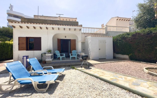 Perpardavimas - Vila - Orihuela Costa - La Zenia