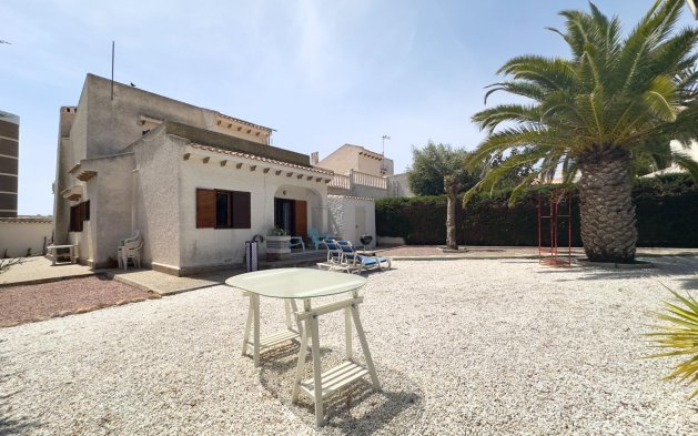 Perpardavimas - Vila - Orihuela Costa - La Zenia