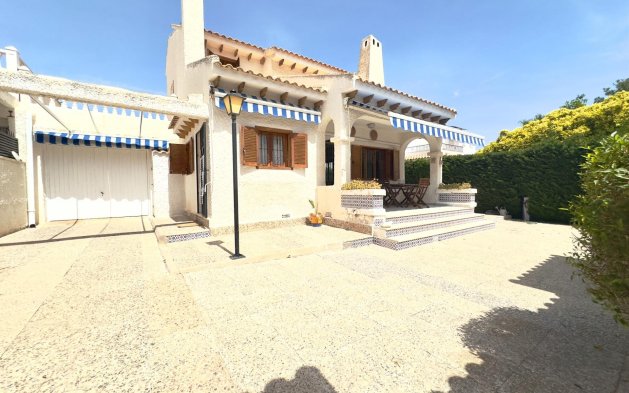Perpardavimas - Vila - Orihuela Costa - La Zenia