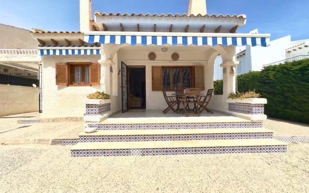 Perpardavimas - Vila - Orihuela Costa - La Zenia
