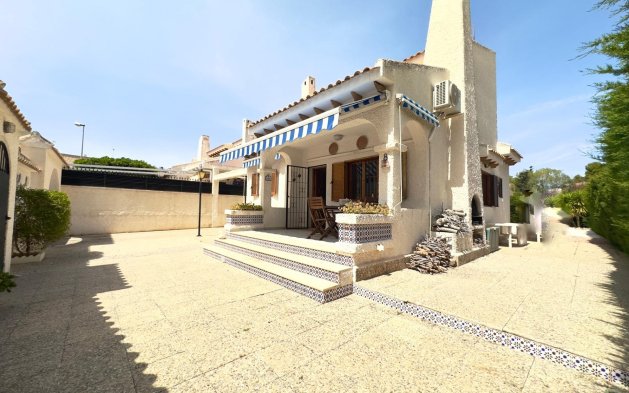 Perpardavimas - Vila - Orihuela Costa - La Zenia
