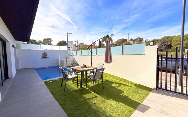 Perpardavimas - Vila - Orihuela Costa - Villamartín