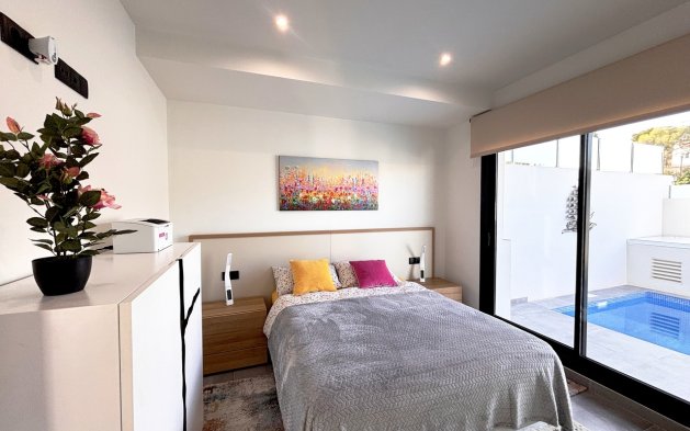 Perpardavimas - Vila - Orihuela Costa - Villamartín