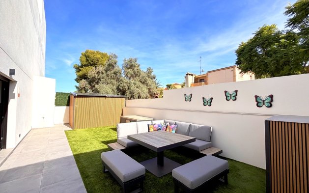 Perpardavimas - Vila - Orihuela Costa - Villamartín