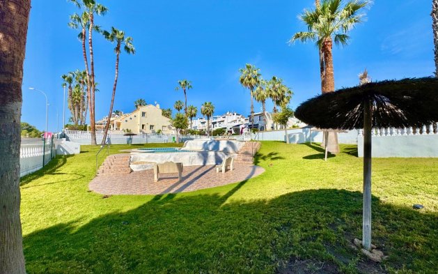 Perpardavimas - Bungalow - Orihuela Costa - Villamartín-Las Filipinas
