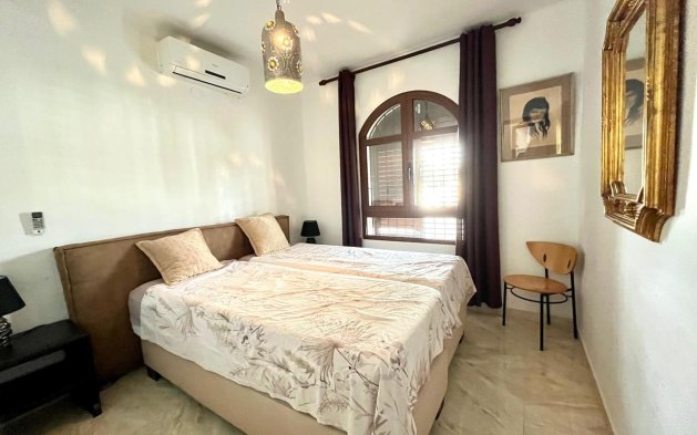 Perpardavimas - Vila - Orihuela Costa - Villamartín