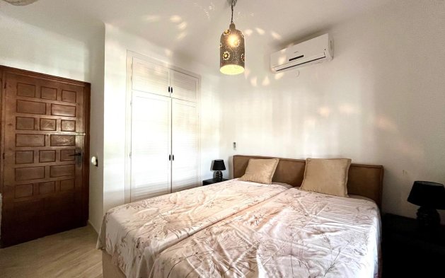Perpardavimas - Vila - Orihuela Costa - Villamartín