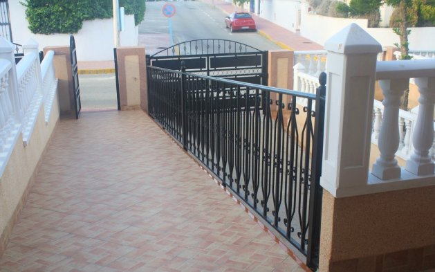 Perpardavimas - Dvipusis - Torrevieja - Los Balcones - Los Altos