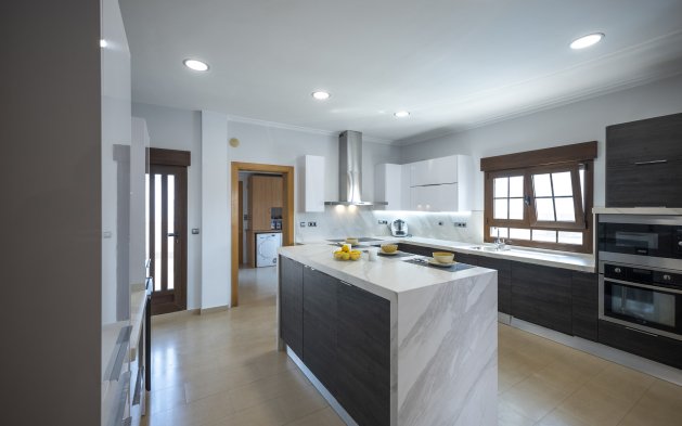 Obra nueva - Villa - Jerónimo y Avileses