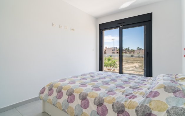 Resale - Bungalow - Pilar de la Horadada - Mil Palmeras