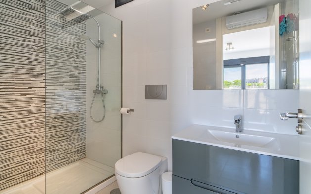 Resale - Bungalow - Pilar de la Horadada - Mil Palmeras