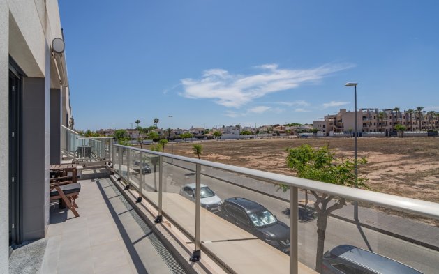 Resale - Bungalow - Pilar de la Horadada - Mil Palmeras