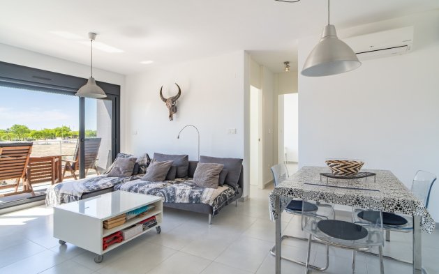 Resale - Bungalow - Pilar de la Horadada - Mil Palmeras