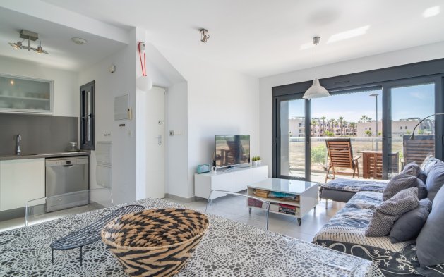 Resale - Bungalow - Pilar de la Horadada - Mil Palmeras