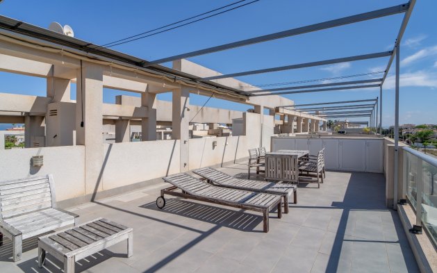 Resale - Bungalow - Pilar de la Horadada - Mil Palmeras