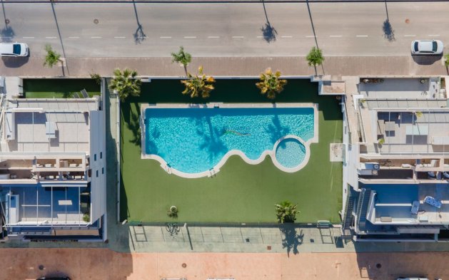 Resale - Bungalow - Pilar de la Horadada - Mil Palmeras