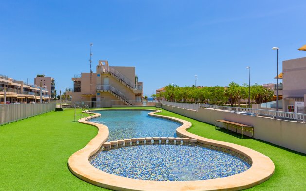 Resale - Apartment / flat - Pilar de la Horadada - Torre de la Horadada