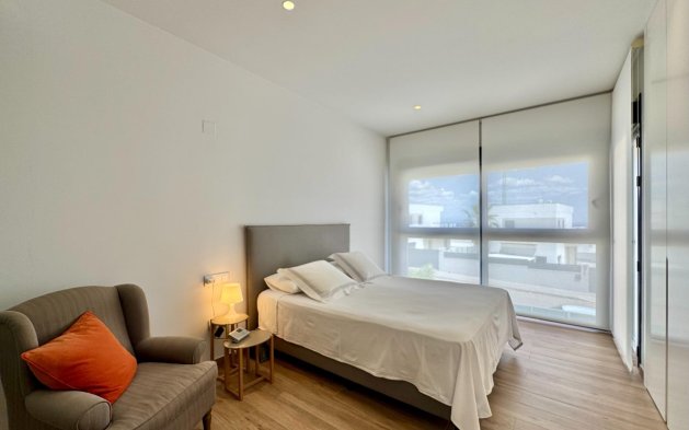 Resale - Villa - San Miguel de Salinas - Bellavista
