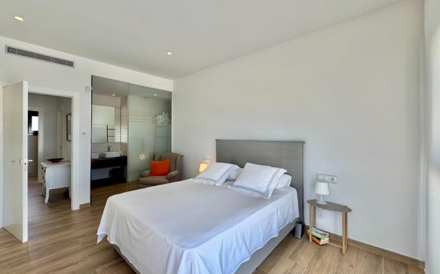Resale - Villa - San Miguel de Salinas - Bellavista