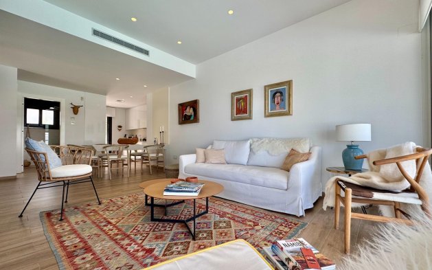 Resale - Villa - San Miguel de Salinas - Bellavista