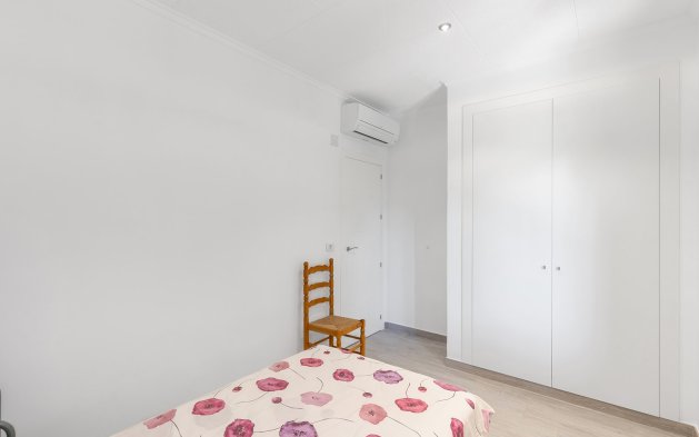 Resale - Villa - Orihuela Costa - Punta Prima
