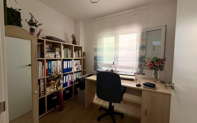 Resale - Apartment / flat - Torrevieja - Centro