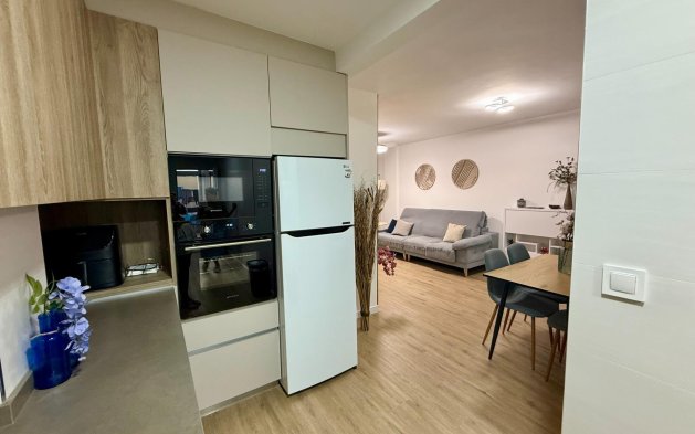 Resale - Apartment / flat - Torrevieja - Centro