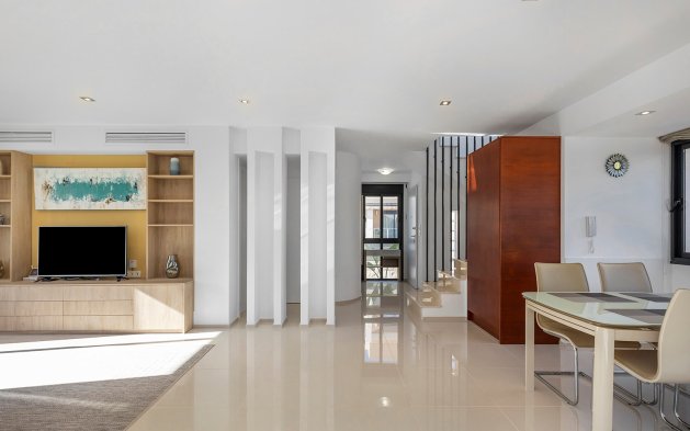Resale - Villa - Orihuela Costa - La Zenia