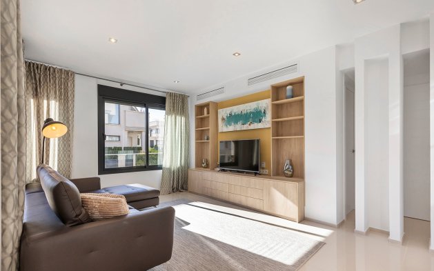 Resale - Villa - Orihuela Costa - La Zenia