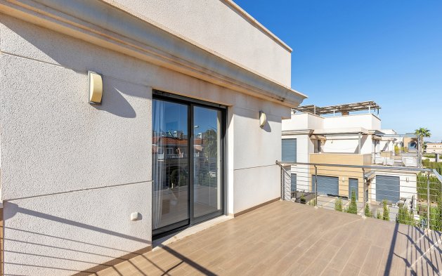 Resale - Villa - Orihuela Costa - La Zenia