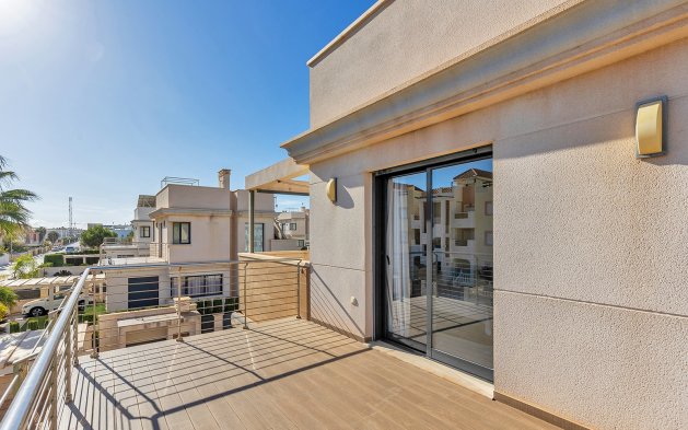 Resale - Villa - Orihuela Costa - La Zenia