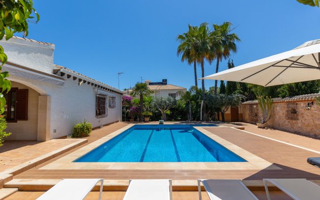 Resale - Villa - Orihuela Costa - Punta Prima