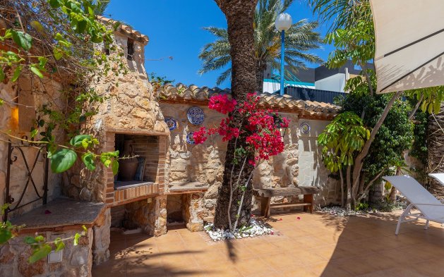 Resale - Villa - Orihuela Costa - Punta Prima