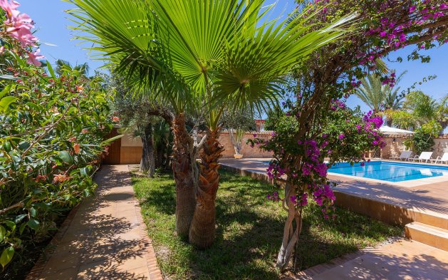 Resale - Villa - Orihuela Costa - Punta Prima