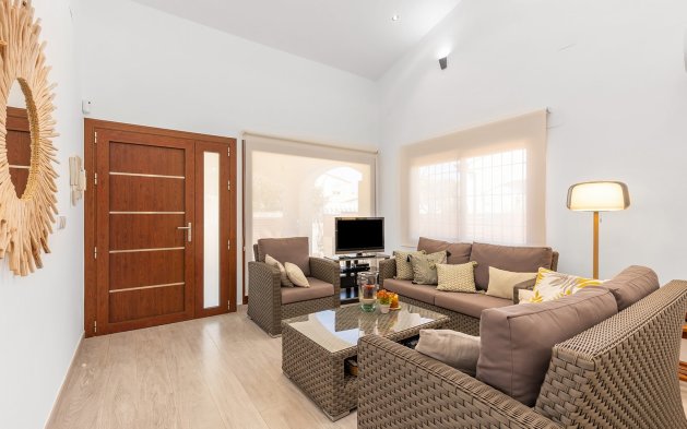 Resale - Villa - Orihuela Costa - Punta Prima