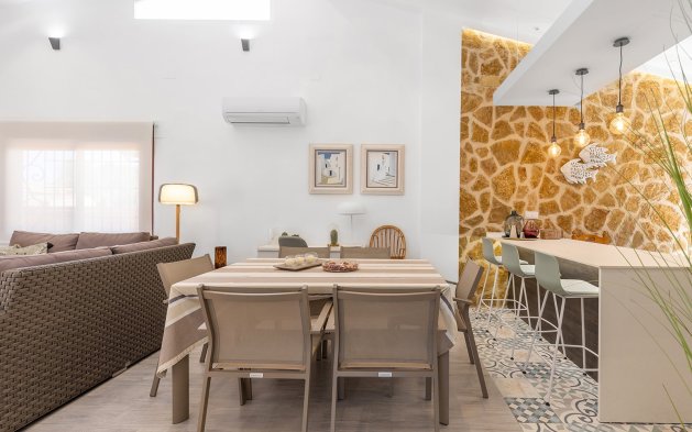 Resale - Villa - Orihuela Costa - Punta Prima