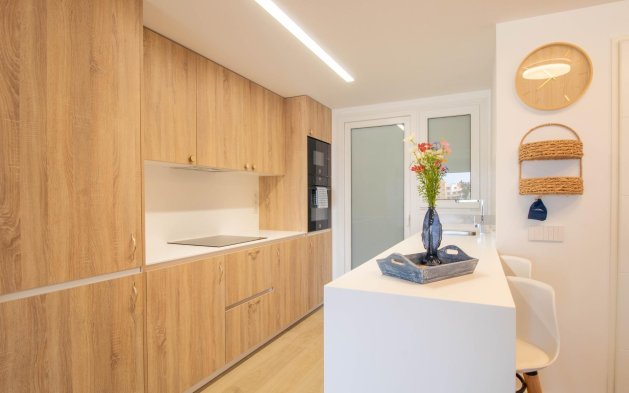 Resale - Apartment / flat - Torrevieja - Punta Prima