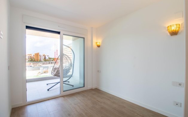 Resale - Apartment / flat - Torrevieja - Punta Prima