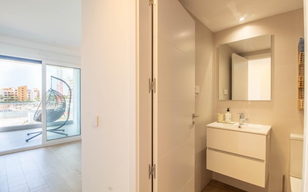Resale - Apartment / flat - Torrevieja - Punta Prima