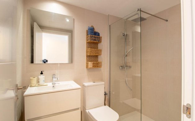 Resale - Apartment / flat - Torrevieja - Punta Prima