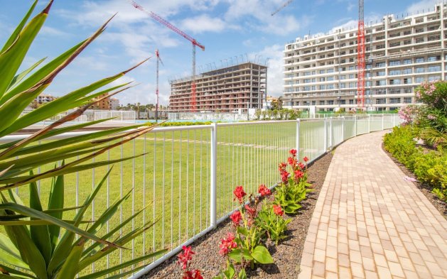Resale - Apartment / flat - Torrevieja - Punta Prima
