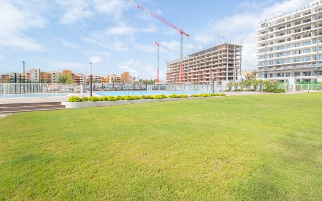 Resale - Apartment / flat - Torrevieja - Punta Prima