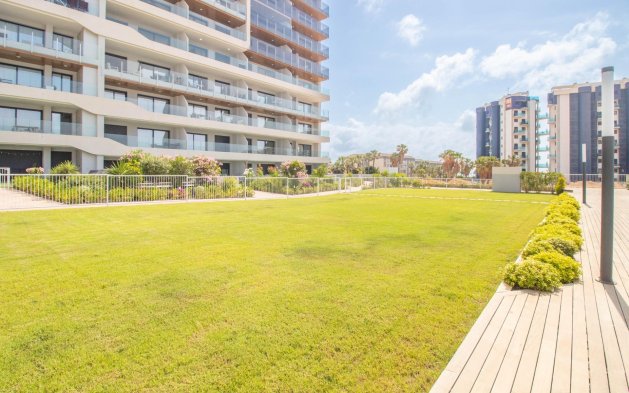 Resale - Apartment / flat - Torrevieja - Punta Prima
